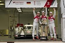 Die Sieger von Le Mans: Benoît Tréluyer, Marcel Fässler und André Lotterer.  Foto:Auto-Medienportal.Net/Audi